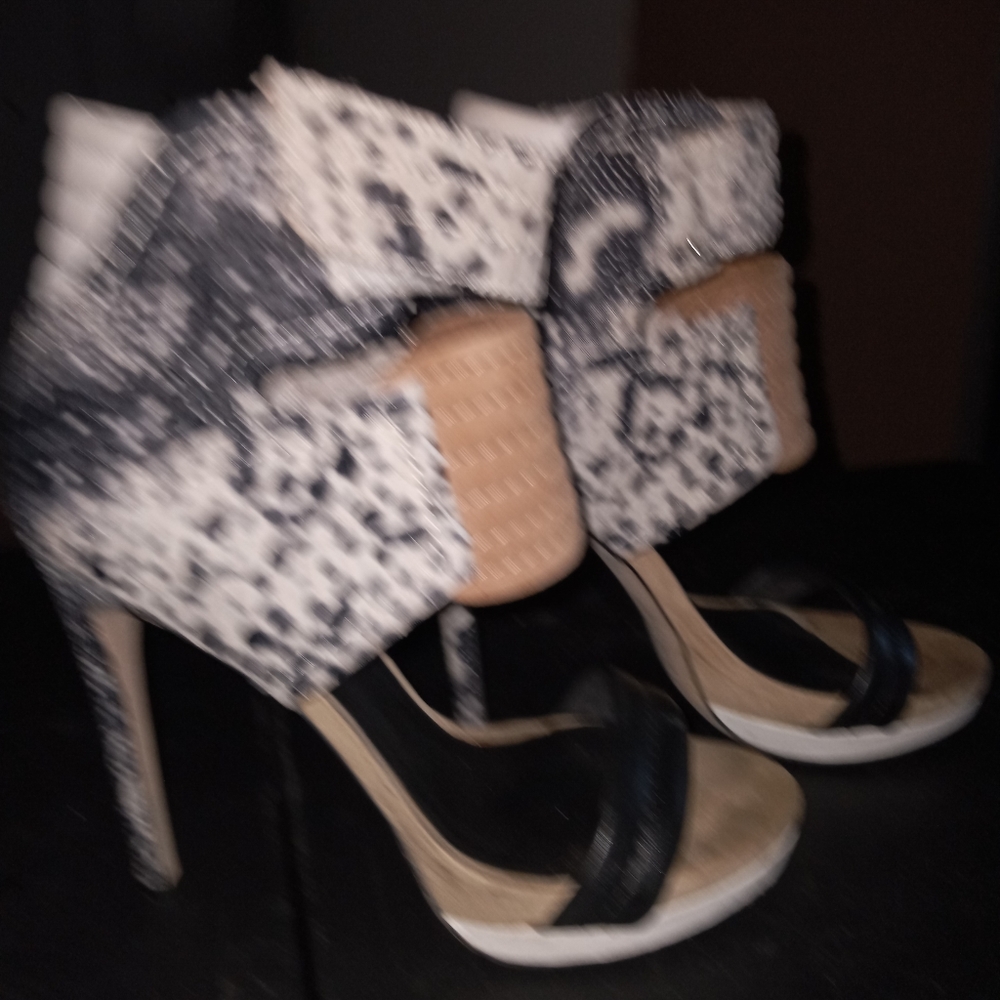 Shoes - Picture 2 of 5